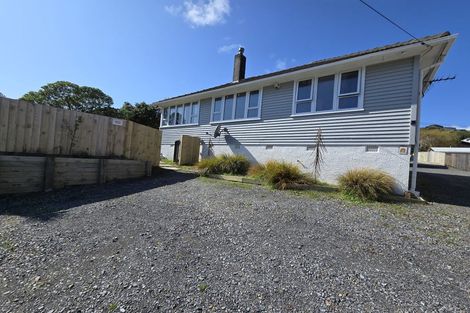 Photo of property in 90 Dimock Street, Titahi Bay, Porirua, 5022