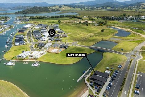 Photo of property in 6 Awatea Drive, Whitianga, 3510