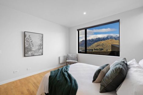 Photo of property in 5 Lancewood Lane, Queenstown, 9300