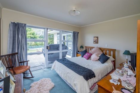 Photo of property in 5 Buckley Road, Shannon, Palmerston North, 4474