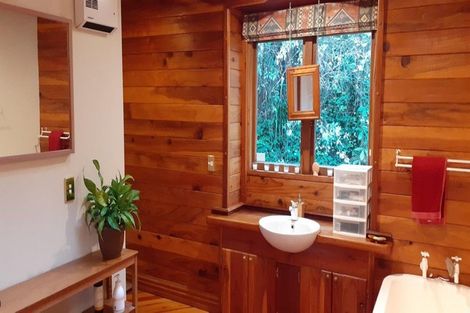 Photo of property in 4 Grenville Terrace, Moana, Nelson, 7011