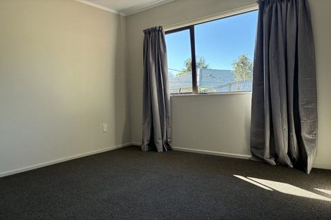 Photo of property in 5 Gregg Place, Sunnyvale, Auckland, 0612