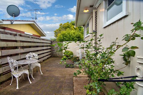 Photo of property in 1/11 Oakland Avenue, Papatoetoe, Auckland, 2025