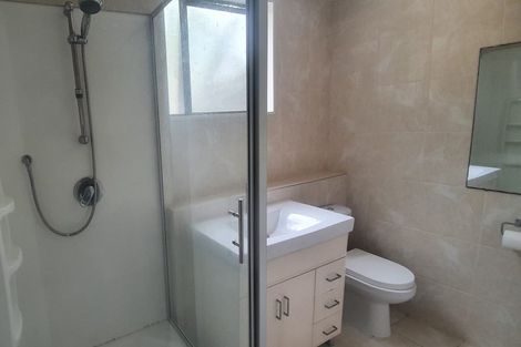 Photo of property in 2/156 Manuka Road, Bayview, Auckland, 0629