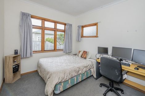 Photo of property in 13 Kings Drive, Levin, 5510