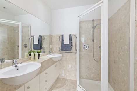 Photo of property in Mon Desir Apartments, 5/175h Hurstmere Road, Takapuna, Auckland, 0622