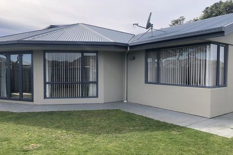 Photo of property in 2 Anglesea Avenue, Parklands, Christchurch, 8083