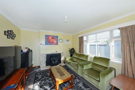 Photo of property in 14 Bournemouth Crescent, Aranui, Christchurch, 8061