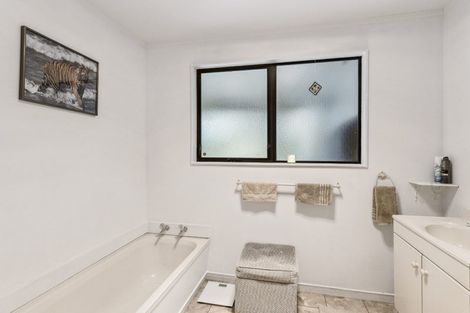 Photo of property in 6 Derham Road, Te Horo, Otaki, 5581