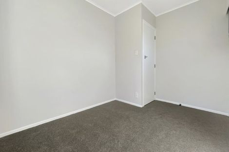 Photo of property in 52 Cyclarama Crescent, Massey, Auckland, 0614