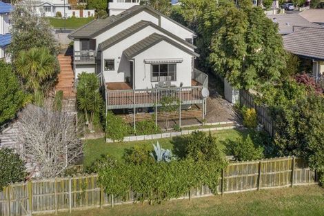 Photo of property in 10 Carnmore Place, Torbay, Auckland, 0630