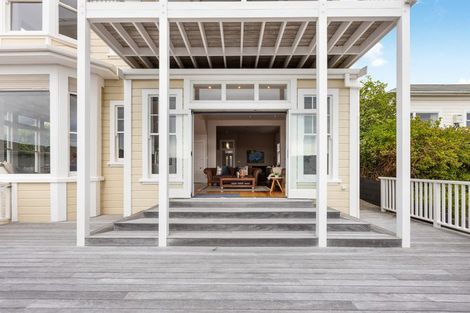 Photo of property in 17 Austin Street, Mount Victoria, Wellington, 6011