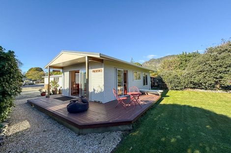 Photo of property in 384 Abel Tasman Drive, Motupipi, Takaka, 7183