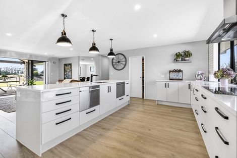 Photo of property in 194 Lake Road, Okoroire, Tirau, 3484