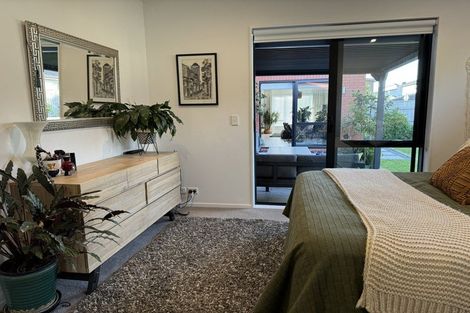 Photo of property in 34 Pepene Avenue, Takanini, 2112