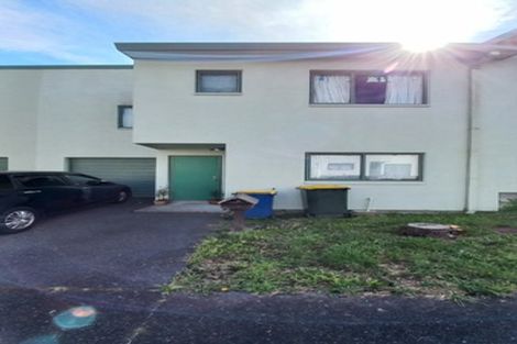 Photo of property in 12 Vitex Lane, Henderson, Auckland, 0612