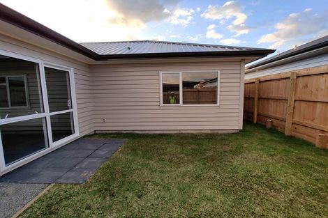 Photo of property in 23 Kapowai Boulevard, Takanini, 2112