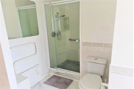 Photo of property in 3 Fowler Street, Northcote, Auckland, 0627