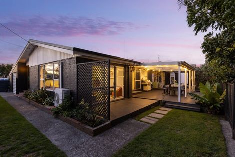 Photo of property in 26 Doment Crescent, Orewa, 0931