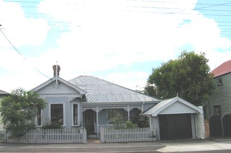 Photo of property in 60 Calliope Road, Stanley Point, Auckland, 0624