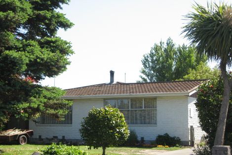 Photo of property in 8 Tracy Place, Redwood, Christchurch, 8051