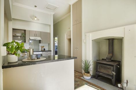 Photo of property in 125 Wellington Street, Picton, 7220