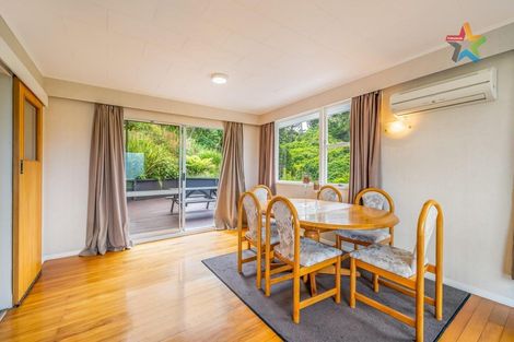 Photo of property in 42 Akatea Road, Korokoro, Lower Hutt, 5012