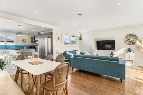 Photo of property in 10 Patons Road, Howick, Auckland, 2014