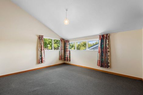 Photo of property in 17 Milverton Avenue, Hokowhitu, Palmerston North, 4410