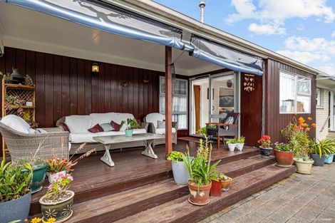 Photo of property in 16 Kurnell Drive, Botany Downs, Auckland, 2010