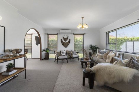 Photo of property in 34 Vivian Wilson Drive, Eastern Beach, Auckland, 2012