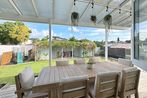 Photo of property in 18 Wairakei Street, Greenlane, Auckland, 1051