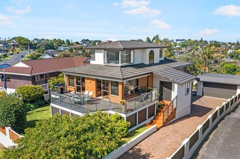 Photo of property in 8 Pounamu Place, Shelly Park, Auckland, 2014