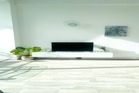 Photo of property in Qba Apartments, 2d/51 Webb Street, Mount Cook, Wellington, 6011