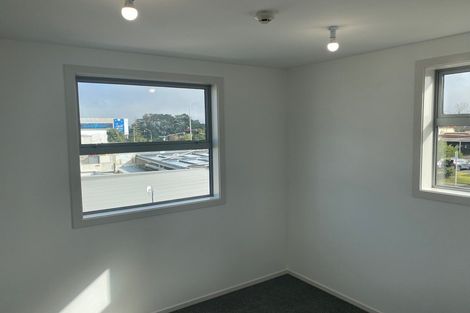 Photo of property in 8/270 Onewa Road, Birkenhead, Auckland, 0626