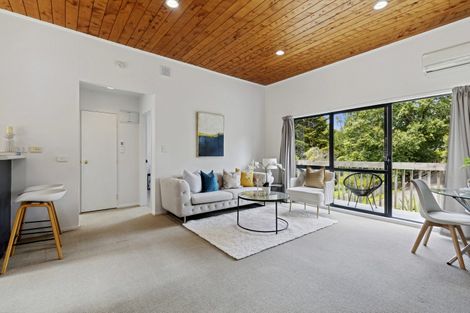 Photo of property in 40f Weatherly Road, Torbay, Auckland, 0630