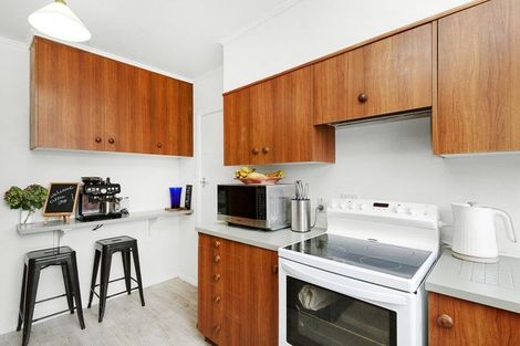 Photo of property in 64 Larsen Crescent, Tawa, Wellington, 5028