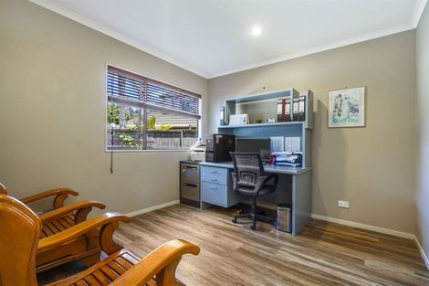 Photo of property in 6 Thistlewood Avenue, Hamilton East, Hamilton, 3216