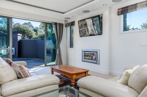 Photo of property in 106 Hillcrest Road, Hatfields Beach, Orewa, 0931
