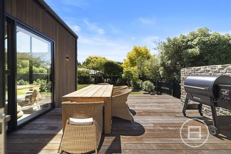 Photo of property in 6 Heuchan Lane, Wanaka, 9305