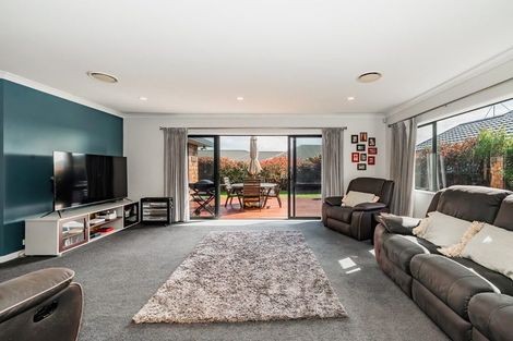 Photo of property in 8 Rifleman Lane, Paraparaumu Beach, Paraparaumu, 5032