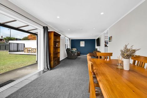 Photo of property in 9 Manu Crescent, Upper Vogeltown, New Plymouth, 4310