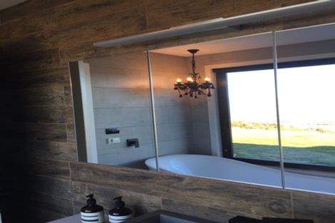 Photo of property in 15 Estrella Heights Lane, Queensberry, Cromwell, 9383