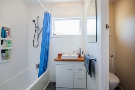 Photo of property in 9 Beaumont Crescent, Frankleigh Park, New Plymouth, 4310