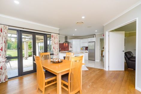Photo of property in 25 Riverview Lane, Ashhurst, Palmerston North, 4470