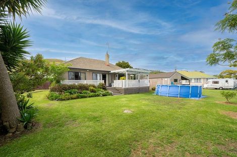 Photo of property in 60 George Street, Hikurangi, 0114