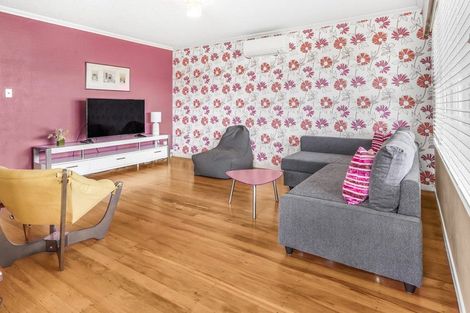 Photo of property in 1 Kingsley Street, St Andrews, Hamilton, 3200