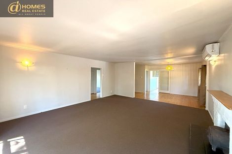 Photo of property in 20 Savoy Road, Glen Eden, Auckland, 0602