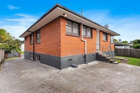 Photo of property in 120 Gossamer Drive, Pakuranga Heights, Auckland, 2010