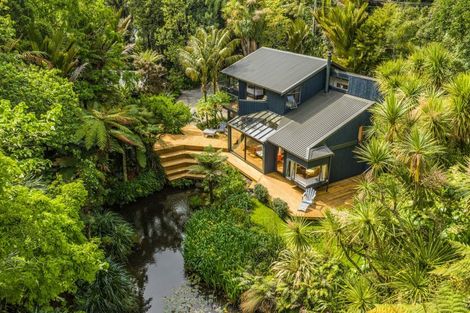 Photo of property in 11 Kereru Place, Upper Vogeltown, New Plymouth, 4310